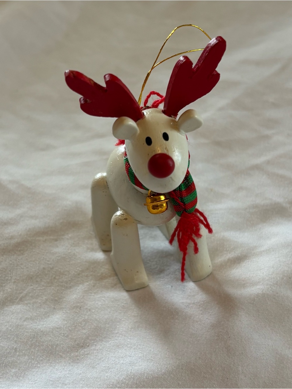 Avon “Belvedeer The Christmas Reindeer” Wooden Ornament